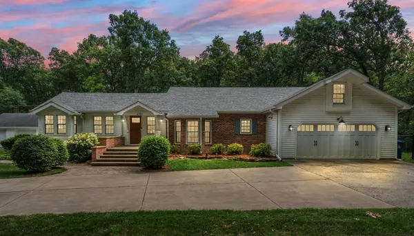 6121 W 117th AVE, Crown Point, IN 46307