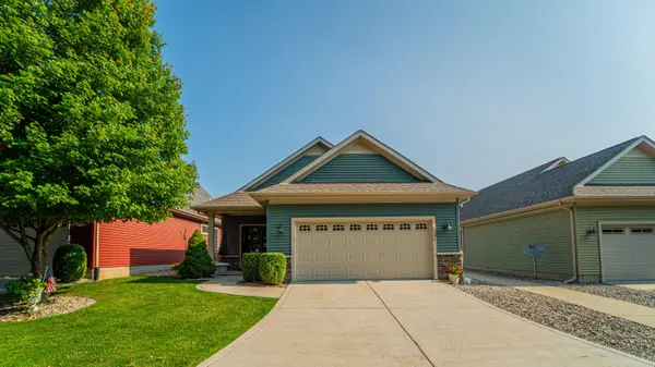 1550 Swansea LN, Valparaiso, IN 46385