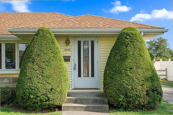 3215 Garfield AVE, Highland, IN 46322