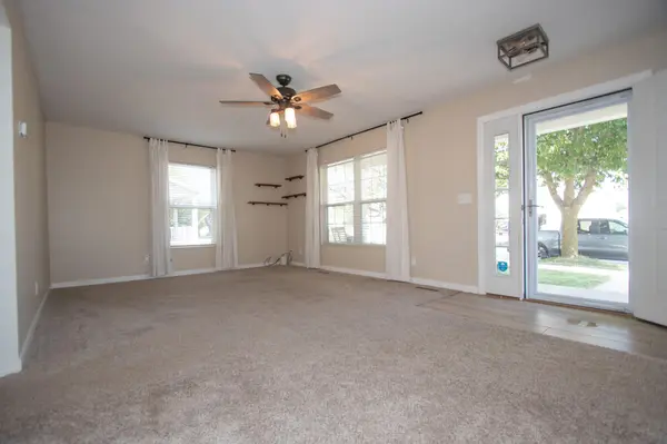 1662 Byfield Pkwy, Valparaiso, IN 46385