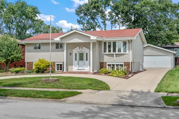 7130 W 83rd PL, Crown Point, IN 46307