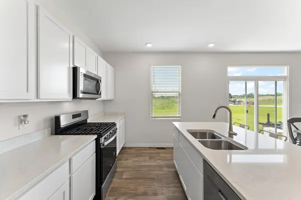 179 Aviana AVE, Hobart, IN 46342