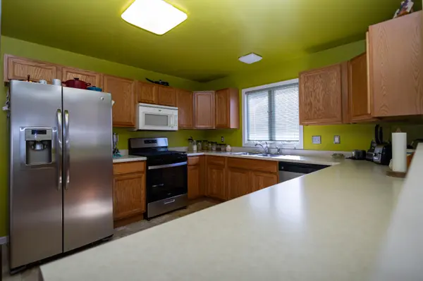 10 Victoria CIR, La Porte, IN 46350