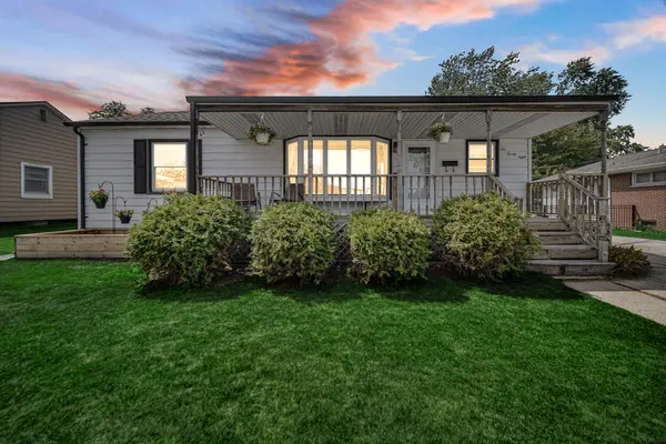 628 N Woodlawn AVE, Griffith, IN 46319