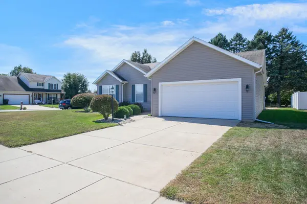 4315 Jade Crossing DR, South Bend, IN 46628