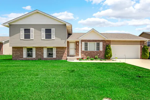 6879 Whitcomb ST, Merrillville, IN 46410