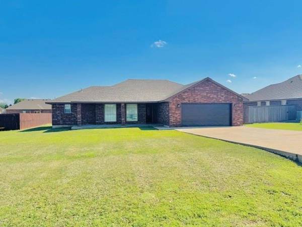 112 W Comanche AVE, Cashion, OK 73016