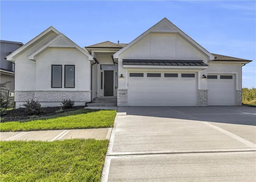 17359 W 169th TER, Olathe, KS 66062