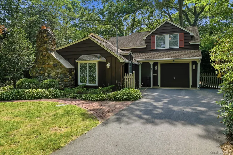 481 Ackerson BLVD, Brightwaters, NY 11718