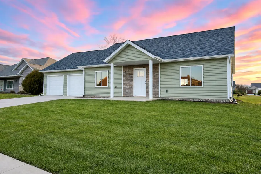 2164 Marvs LN NE, Stewartville, MN 55976