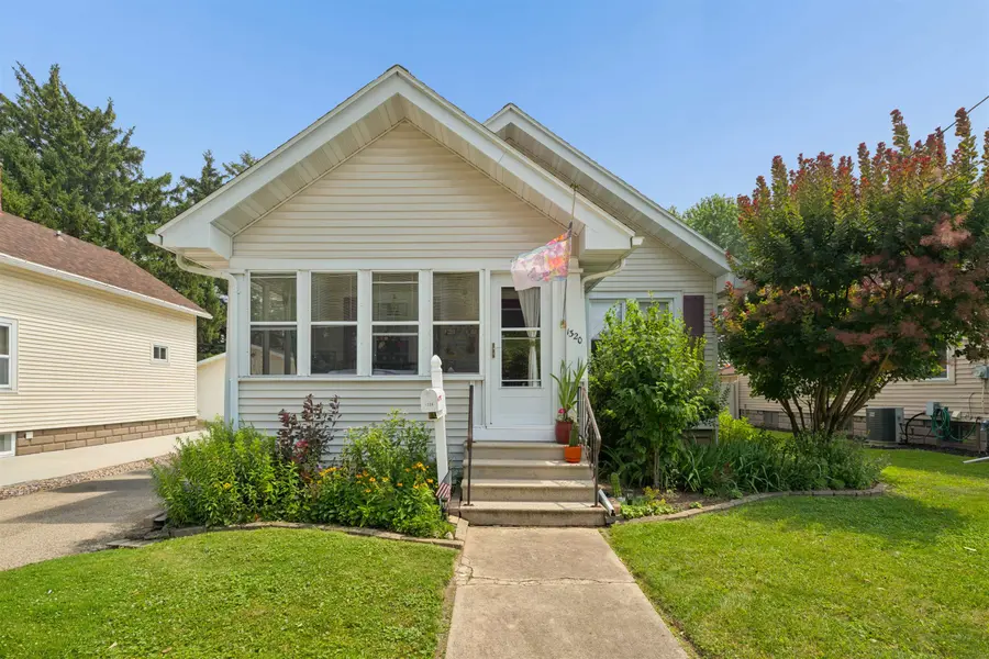 1320 N HARRIMAN ST, Appleton, WI 54911