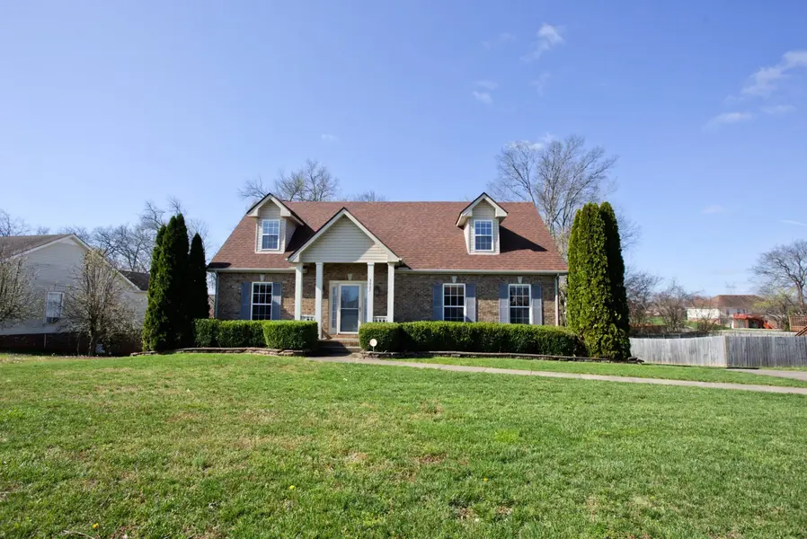 3927 Stella Dr, Clarksville, TN 37040