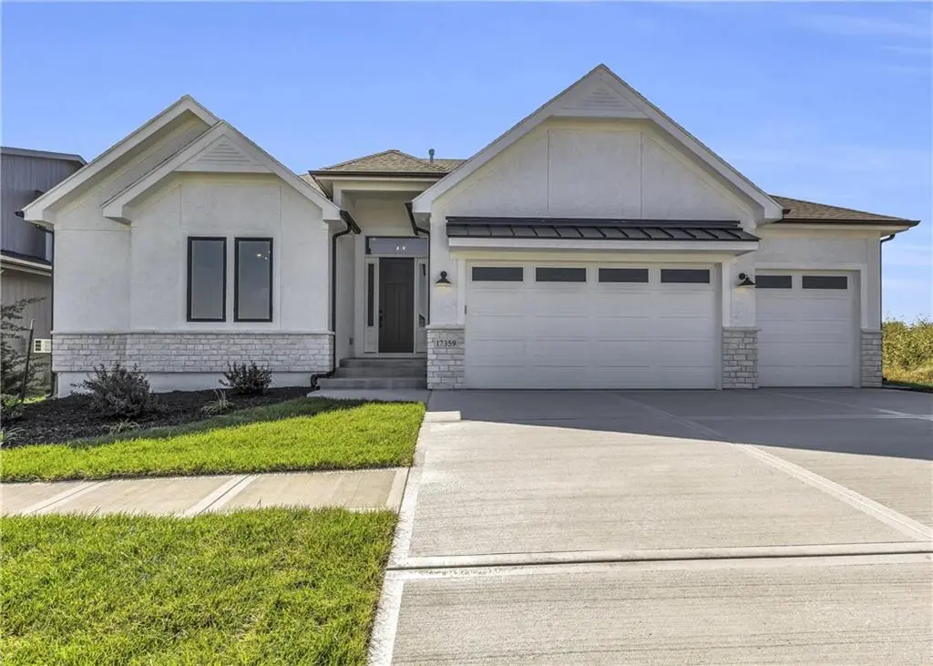 17359 W 169th TER, Olathe, KS 66062