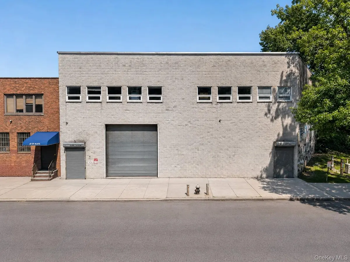 62-57 30th AVE, Woodside, NY 11377