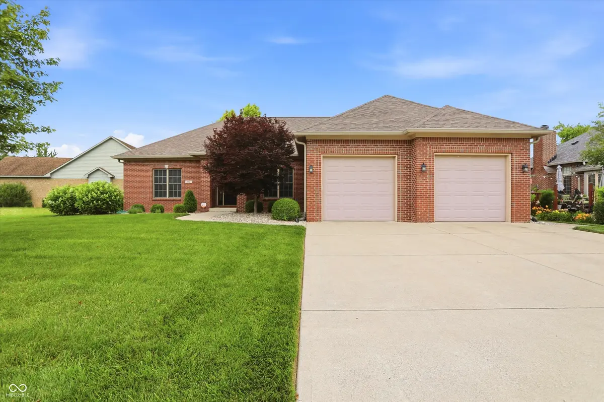 3724 Morningside DR, Greenwood, IN 46143