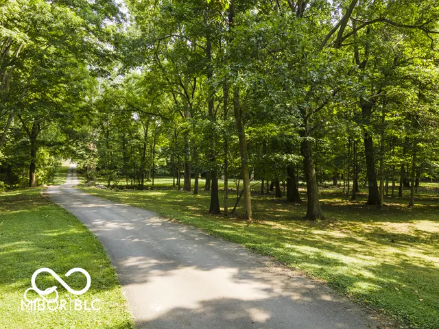 5255 S US Highway 421, Zionsville, IN 46077