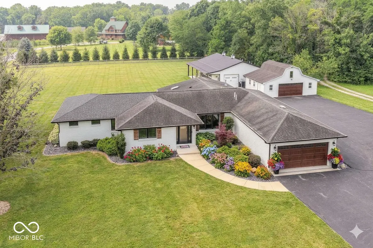 10765 E 121st ST, Fishers, IN 46037