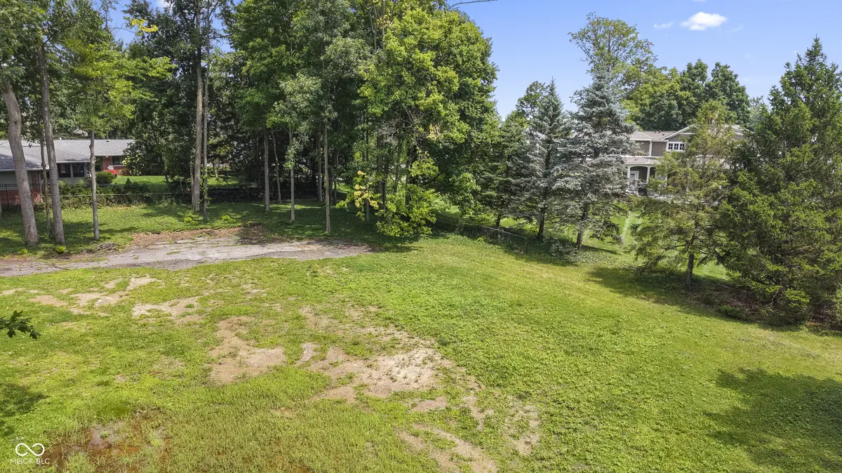 21 Cardinal LN, Carmel, IN 46032