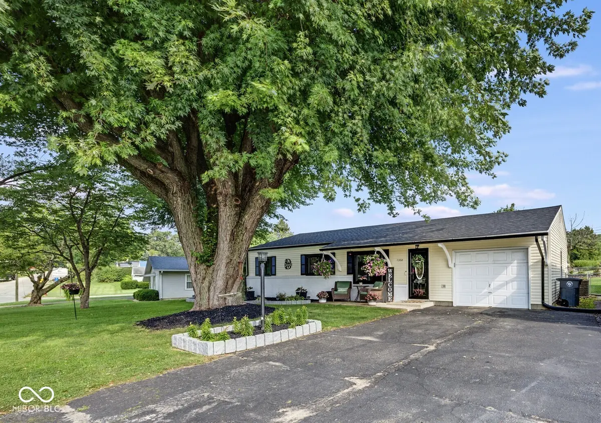 1332 W 6th ST, Connersville, IN 47331
