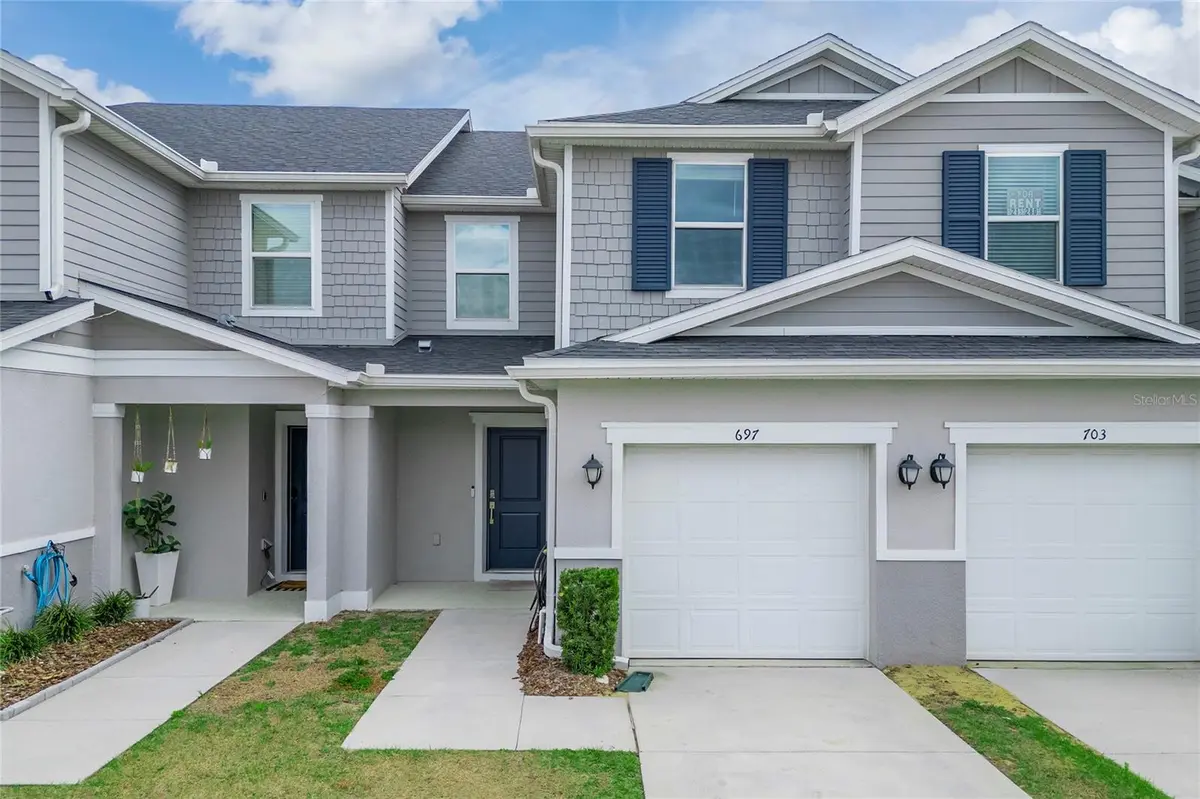 697 STONEY POINT CIR, Davenport, FL 33896