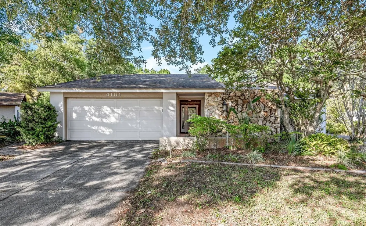 4101 WINDTREE DR, Tampa, FL 33624