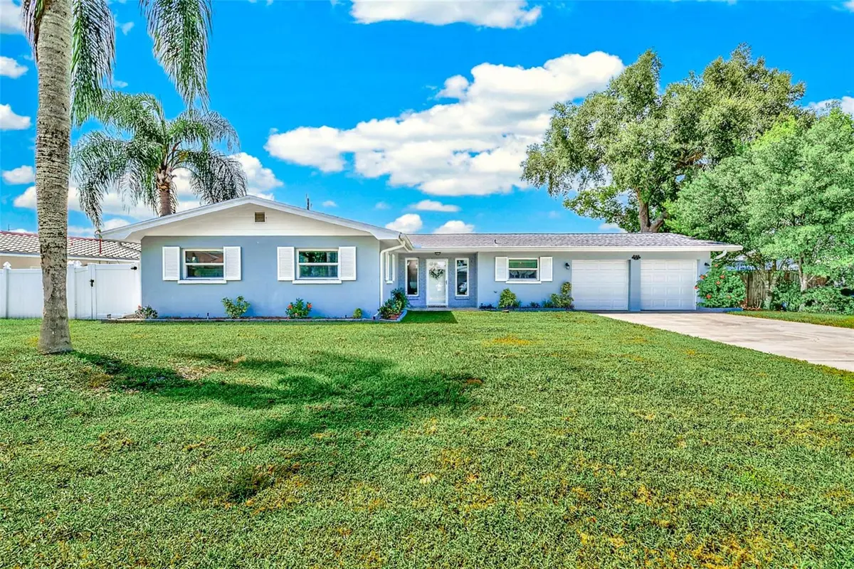 2165 CAMPUS DR, Clearwater, FL 33764