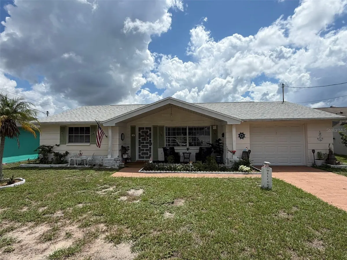1332 FLOTILLA DR, Holiday, FL 34690