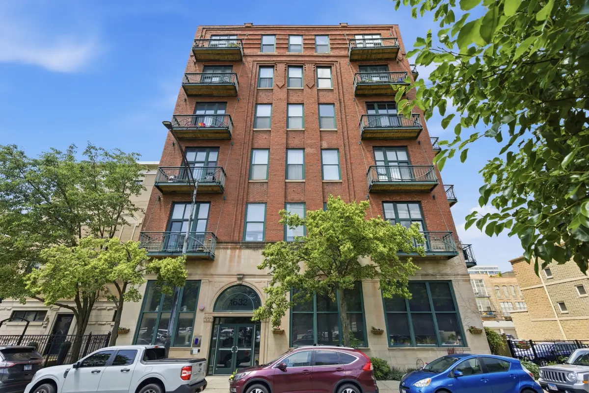 1632 S Indiana AVE #304, Chicago, IL 60616