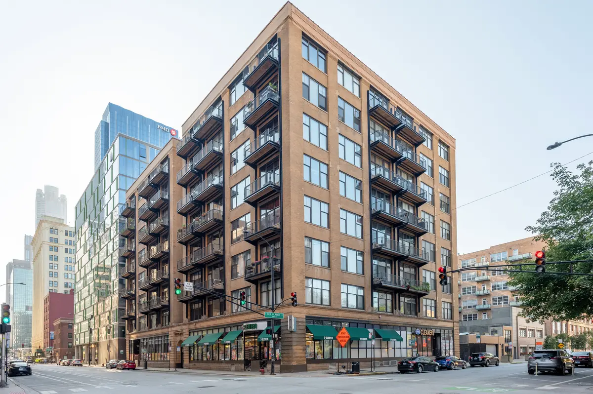 625 W Jackson BLVD #606, Chicago, IL 60661
