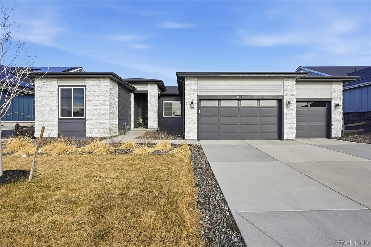 8708 S Quatar ST, Aurora, CO 80016