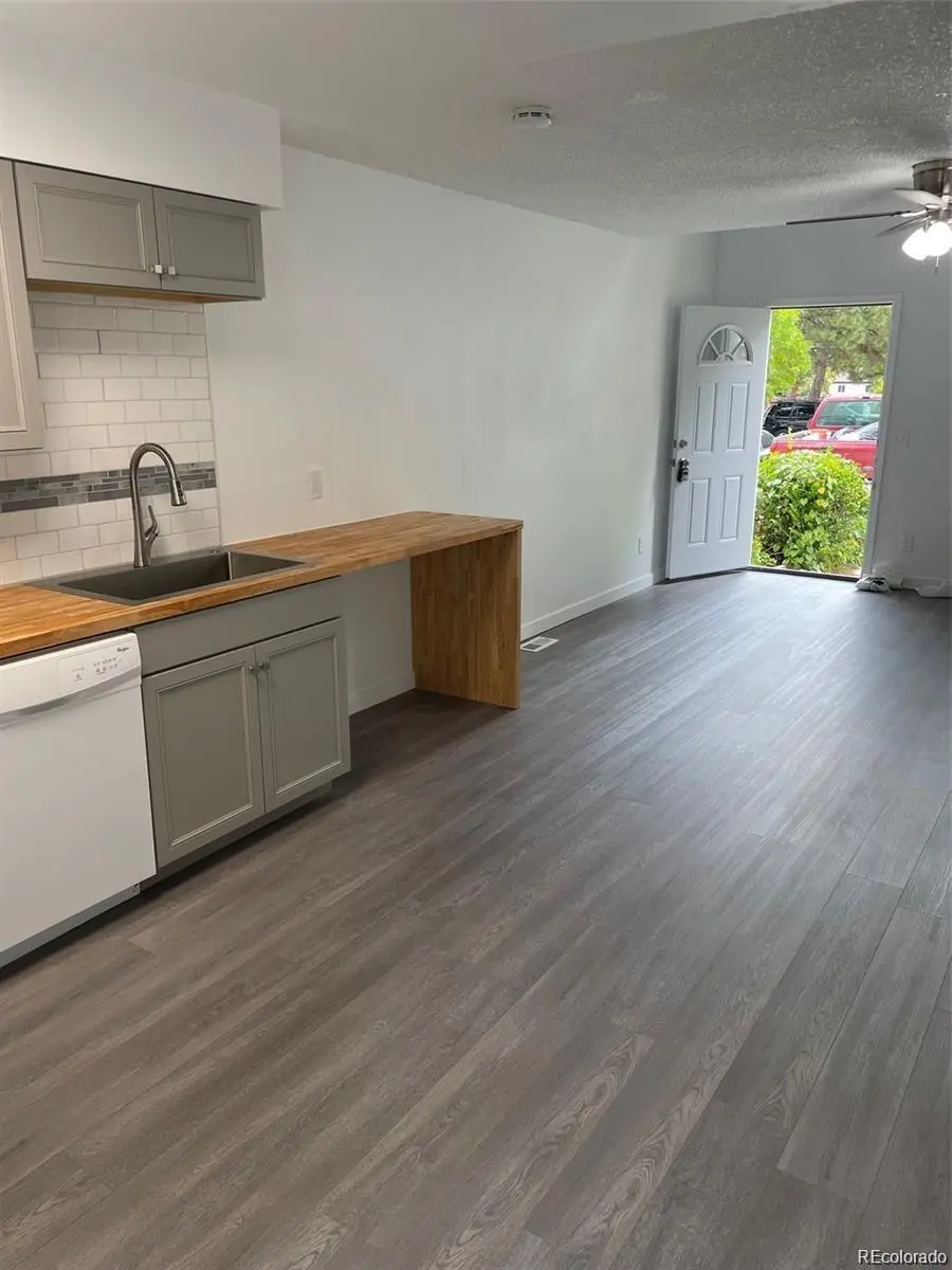 3245 S Estes ST, Denver, CO 80227