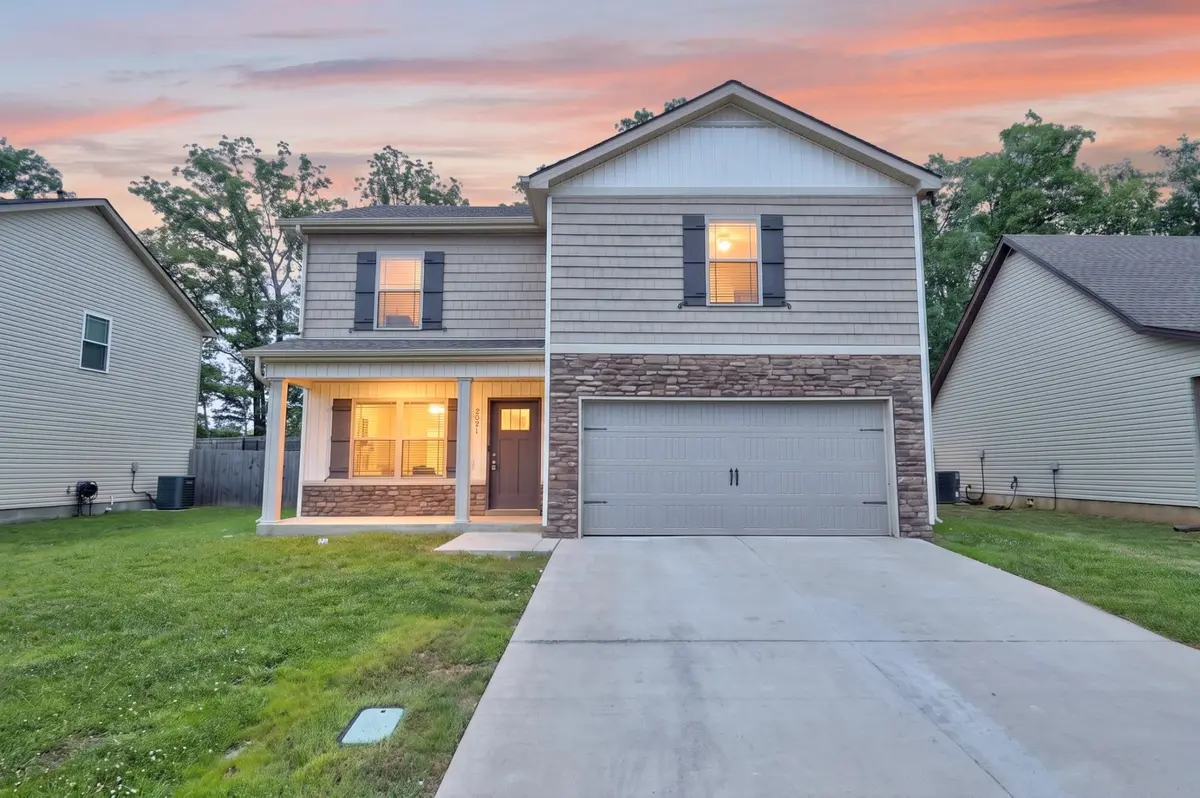 2331 Red Barn Rd, Christiana, TN 37037