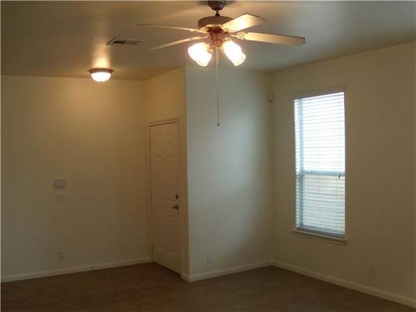 2409 Allred DR #B, Austin, TX 78748