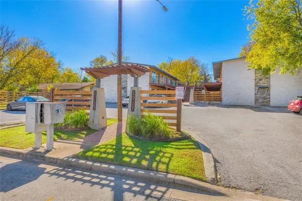 1917 Barge ST #204, Austin, TX 78745