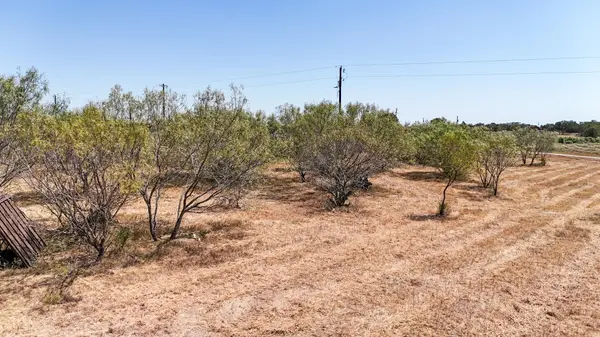 4049 Old Colony Line RD, Dale, TX 78616