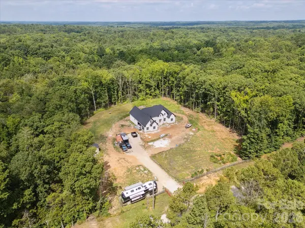 8018 Fairmont DR, Waxhaw, NC 28173