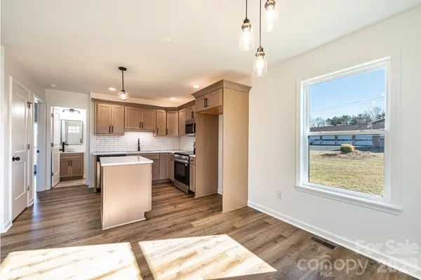 200 N Center ST, Hildebran, NC 28637