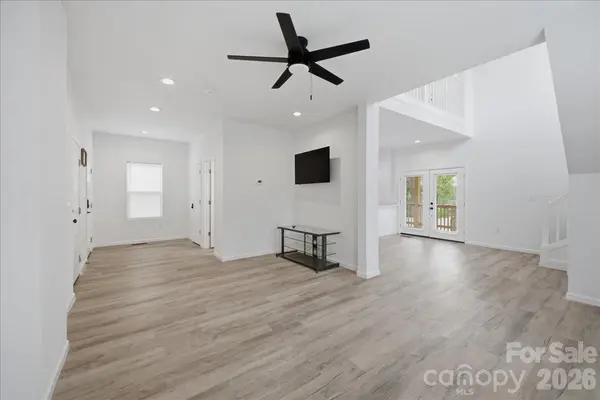 1413 Hateras AVE, Charlotte, NC 28216