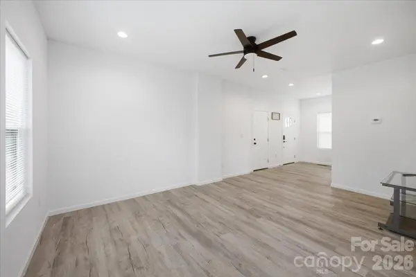 1413 Hateras AVE, Charlotte, NC 28216