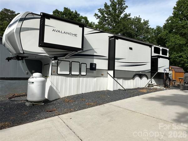 133 Marina DR, New London, NC 28127