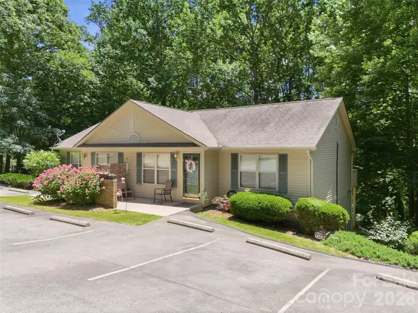 42 Queen RD #D, Candler, NC 28715