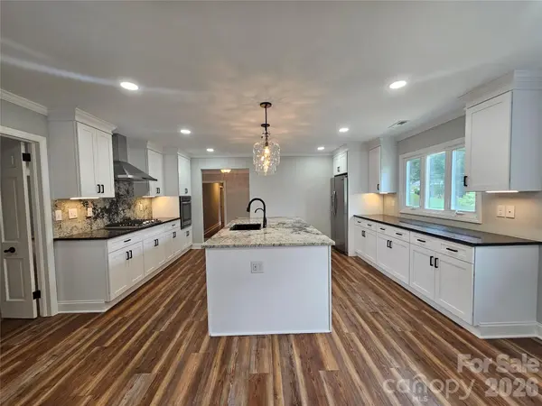 201 Country Club CIR, Shelby, NC 28150