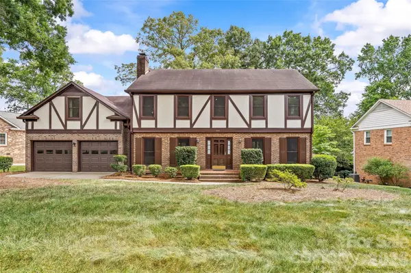 7201 Hopeton RD, Charlotte, NC 28210