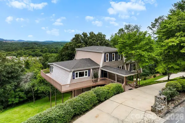 16 Audubon DR, Asheville, NC 28804