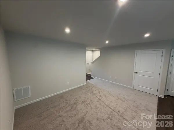 5945 Granbury DR, Kannapolis, NC 28081