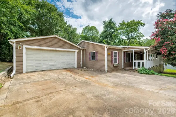 1124 Threatt ST, Lancaster, SC 29720