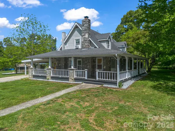 363 Etowah School RD #1, Hendersonville, NC 28739