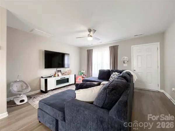 3005 Chatuge CT, Charlotte, NC 28214