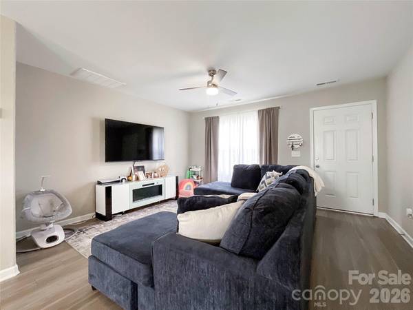 3005 Chatuge CT, Charlotte, NC 28214
