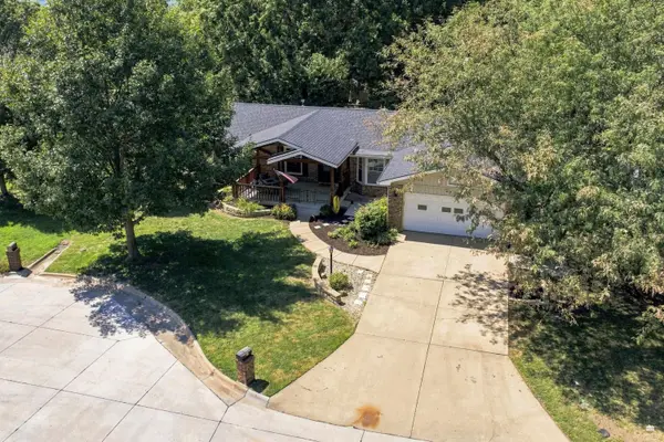 921 DeHoff Dr., Manhattan, KS 66502